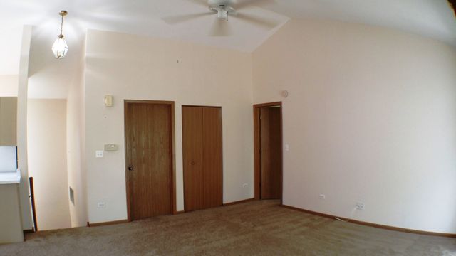 1934 Heron Avenue D, Schaumburg, IL 60193