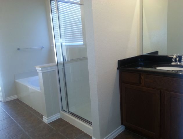 1117 Caudle Loop, Savannah, TX 76227