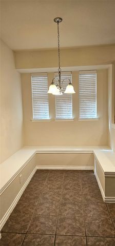 1117 Caudle Loop, Savannah, TX 76227