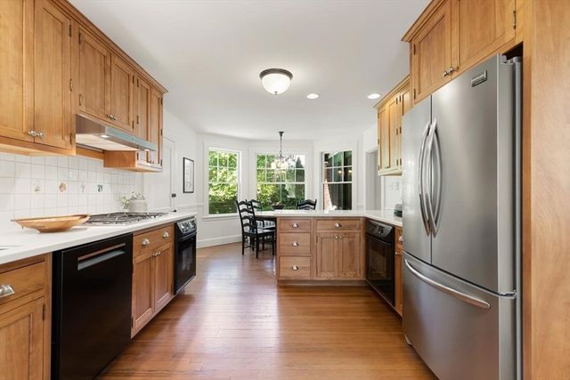 9 Wilson St, Winchester, MA 01890