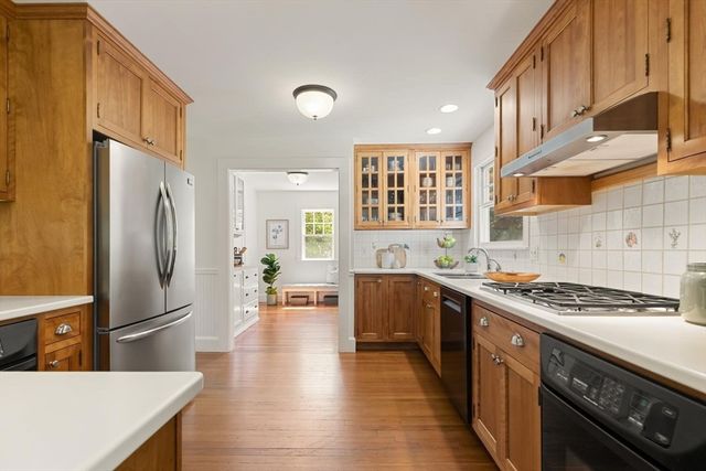 9 Wilson St, Winchester, MA 01890