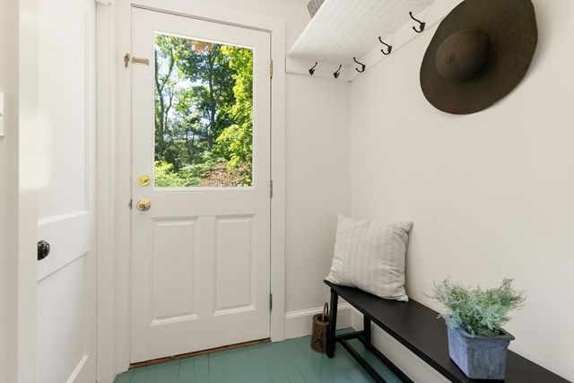 9 Wilson St, Winchester, MA 01890