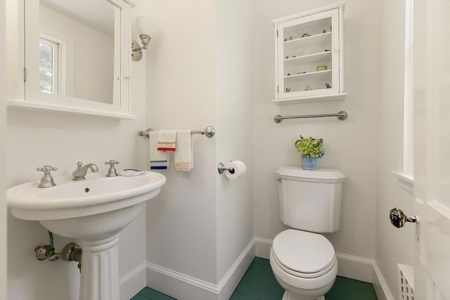9 Wilson St, Winchester, MA 01890