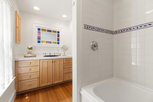 9 Wilson St, Winchester, MA 01890