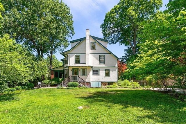 9 Wilson St, Winchester, MA 01890