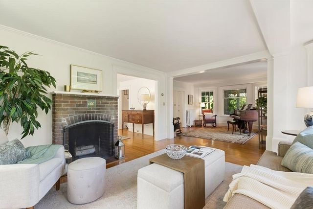 9 Wilson St, Winchester, MA 01890