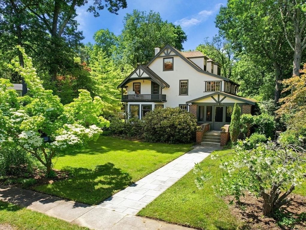 9 Wilson St, Winchester, MA 01890