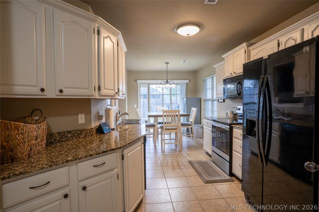 446 NE Katherine Avenue, Bartlesville, OK 74006