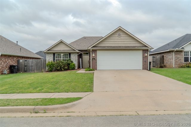 446 NE Katherine Avenue, Bartlesville, OK 74006