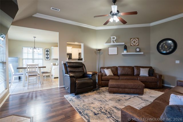 446 NE Katherine Avenue, Bartlesville, OK 74006