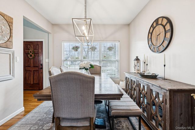 4 Clinton Avenue, Bellport, NY 11713