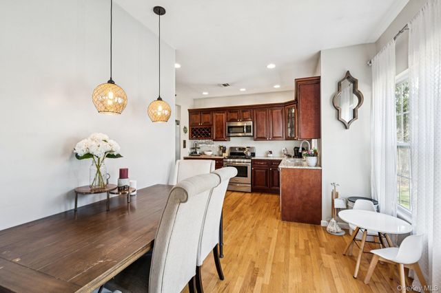 4 Clinton Avenue, Bellport, NY 11713