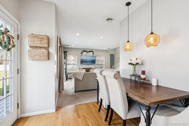 4 Clinton Avenue, Bellport, NY 11713