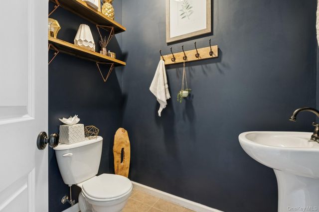 4 Clinton Avenue, Bellport, NY 11713