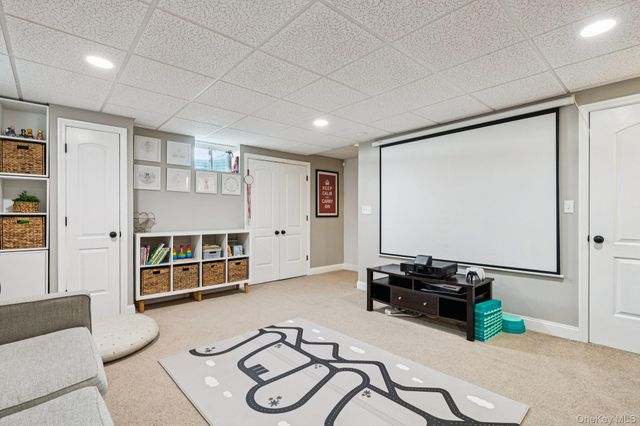 4 Clinton Avenue, Bellport, NY 11713