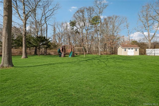 4 Clinton Avenue, Bellport, NY 11713