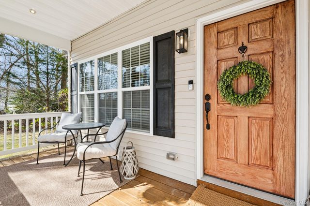 4 Clinton Avenue, Bellport, NY 11713