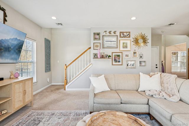 4 Clinton Avenue, Bellport, NY 11713