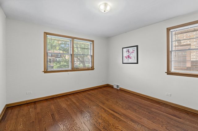 1715 N 76th Avenue, Elmwood Park, IL 60707