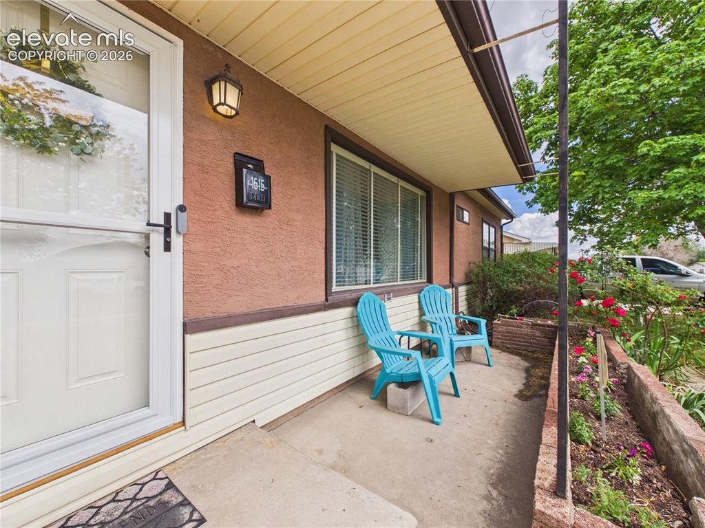 1615 Englewood Drive, Pueblo, CO 81005 — photo 4