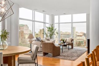 601 E Ogden AVENUE #810, Milwaukee, WI 53202