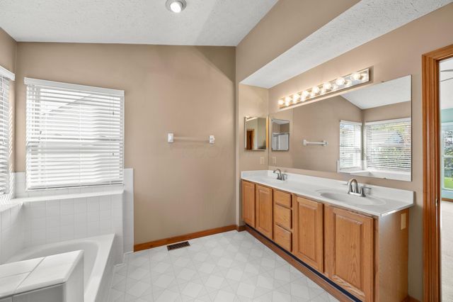 5346 Beringer Drive, Hilliard, OH 43026