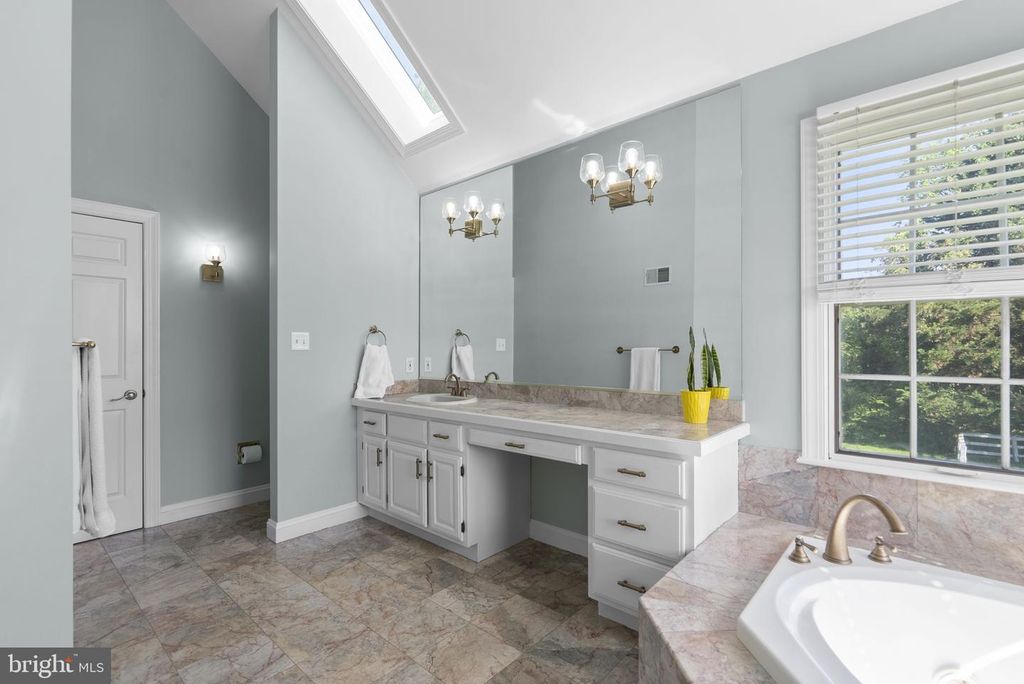 Image 31 of property listing at 101 JORDAN TAYLOR LN, Harwood, MD 20776