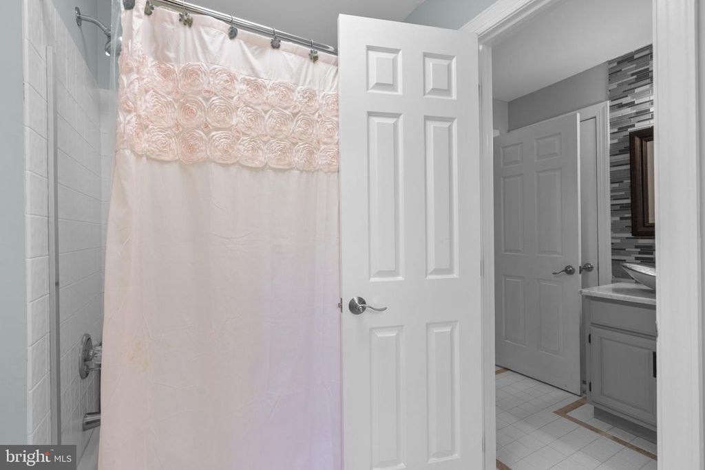 Image 36 of property listing at 101 JORDAN TAYLOR LN, Harwood, MD 20776