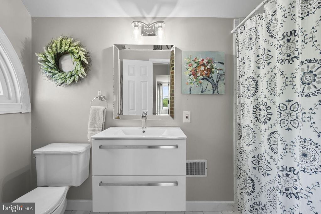 Image 43 of property listing at 101 JORDAN TAYLOR LN, Harwood, MD 20776
