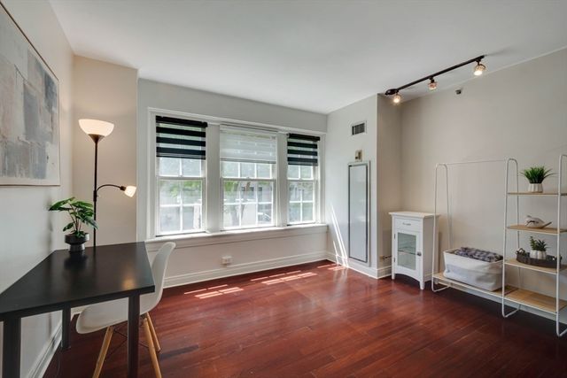 534 Beacon St 203, Boston, MA 02215