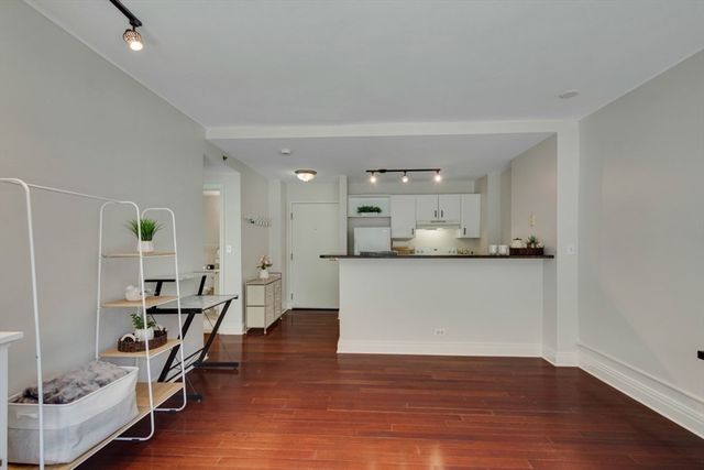 534 Beacon St 203, Boston, MA 02215