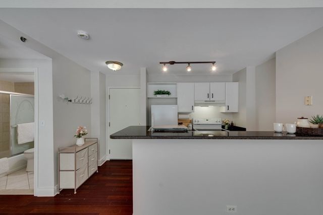 534 Beacon St 203, Boston, MA 02215