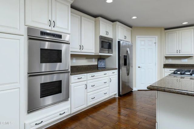 37 Bradford Avenue, Camarillo, CA 93010