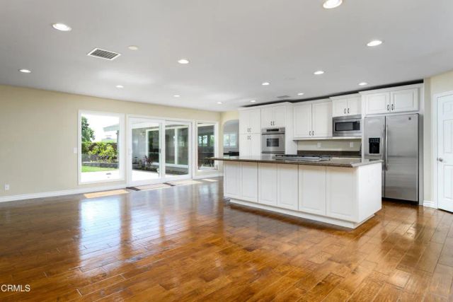 37 Bradford Avenue, Camarillo, CA 93010