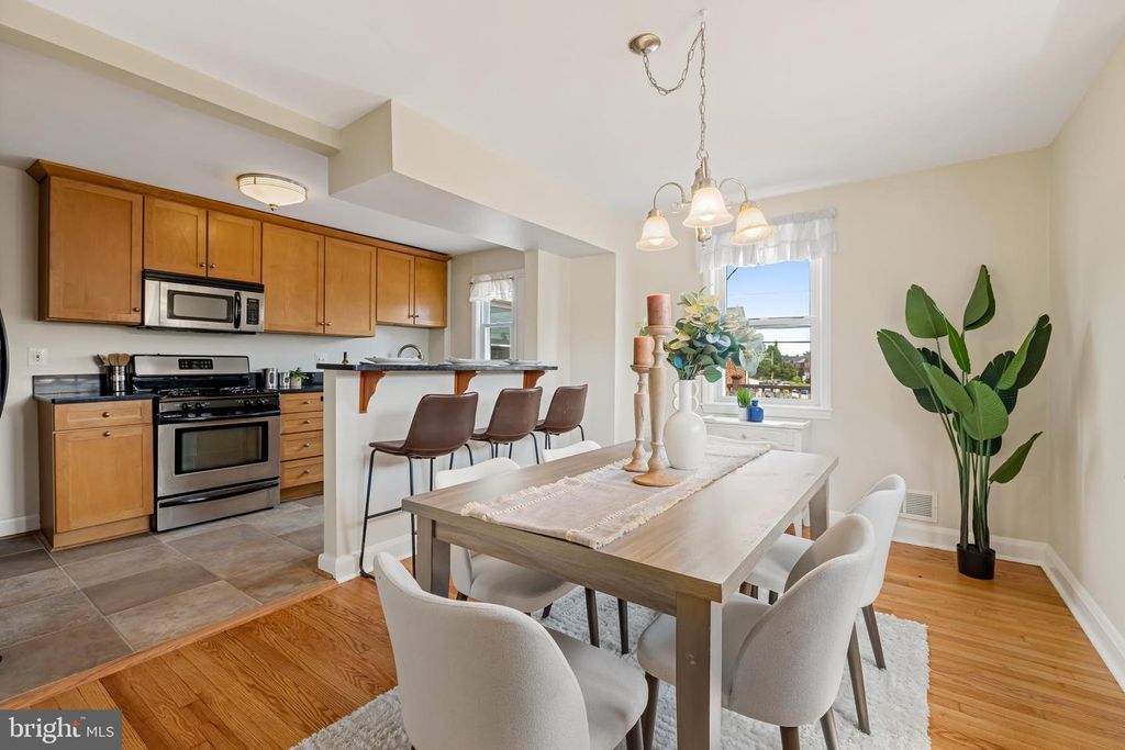 Image 10 of property listing at 8437 PLEASANT PLAINS RD, Baltimore, MD 21286