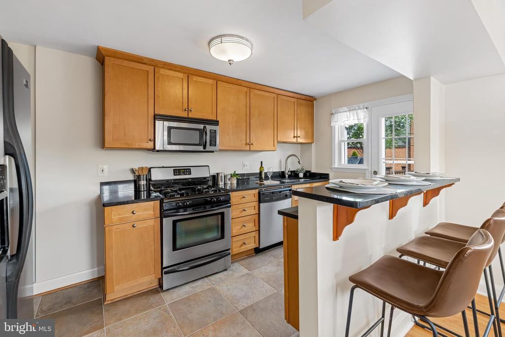 Image 12 of property listing at 8437 PLEASANT PLAINS RD, Baltimore, MD 21286