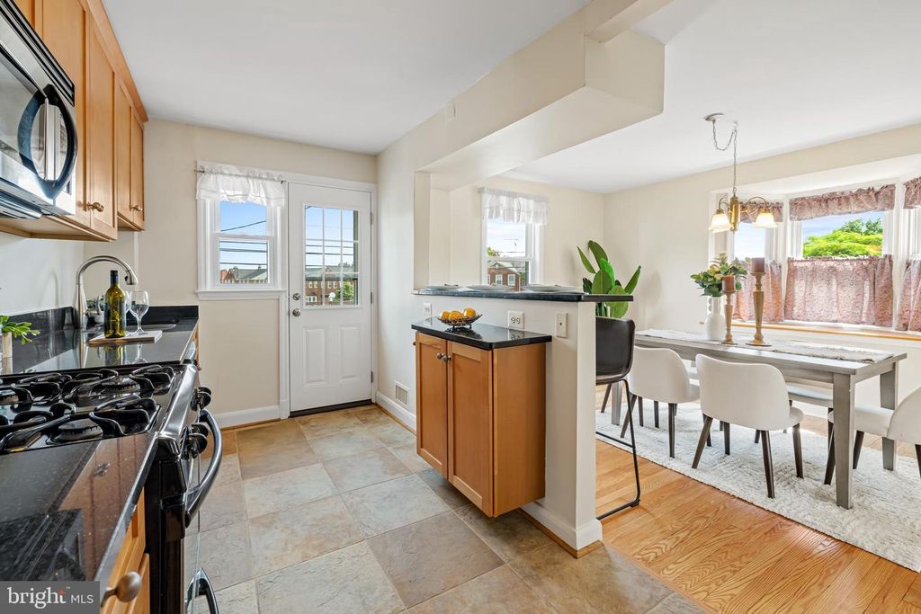 Image 15 of property listing at 8437 PLEASANT PLAINS RD, Baltimore, MD 21286