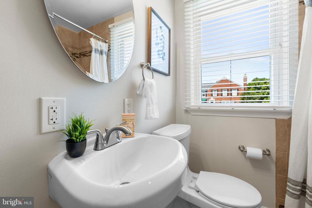 Image 25 of property listing at 8437 PLEASANT PLAINS RD, Baltimore, MD 21286