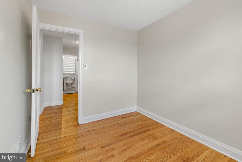Image 29 of property listing at 8437 PLEASANT PLAINS RD, Baltimore, MD 21286