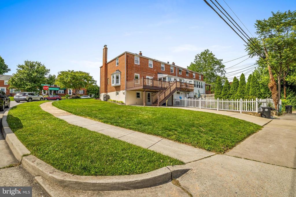 Image 39 of property listing at 8437 PLEASANT PLAINS RD, Baltimore, MD 21286