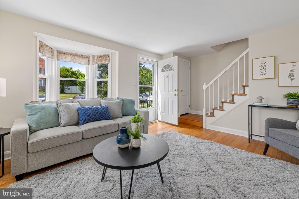 Image 7 of property listing at 8437 PLEASANT PLAINS RD, Baltimore, MD 21286
