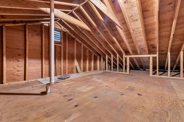 29 Wilson Rd, Falmouth, MA 02543