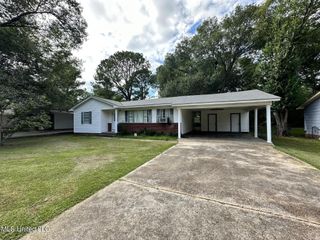 1044 Cooper Road, Jackson, MS 39212