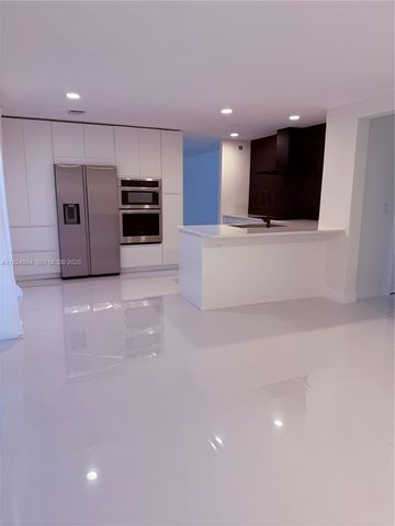 16358 SW 82nd Ter, Miami, FL 33193