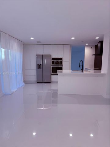 16358 SW 82nd Ter, Miami, FL 33193