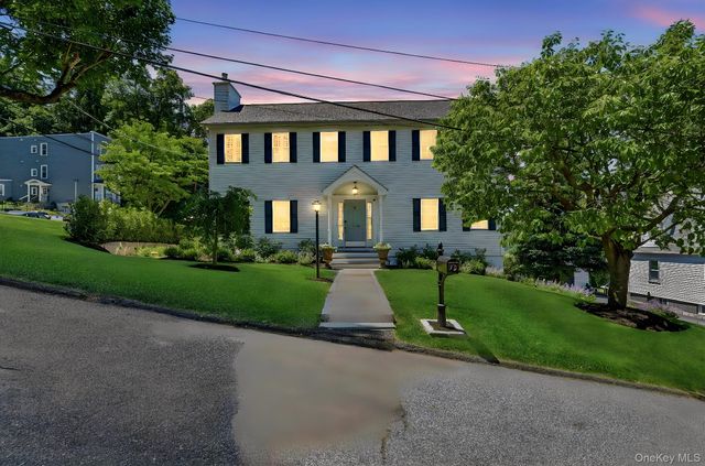 70 Orchard Place, Thornwood, NY 10594