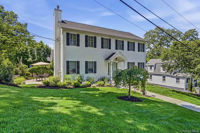 70 Orchard Place, Thornwood, NY 10594