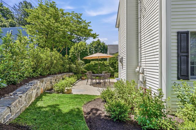 70 Orchard Place, Thornwood, NY 10594