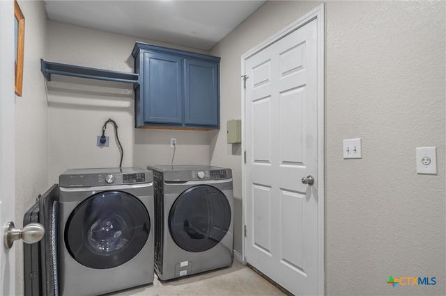 1202 E Avenue F, Lampasas, TX 76550