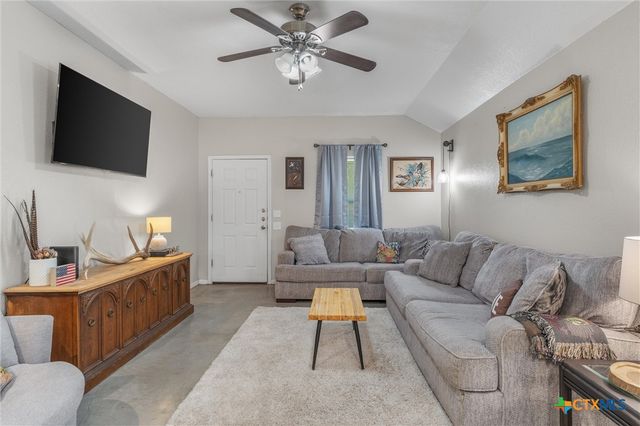 1202 E Avenue F, Lampasas, TX 76550